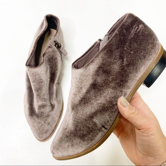 Anthropologie Kelsi Dagger Brooklyn Alia Ankle Boots in Velvet - Picture 5 of 9